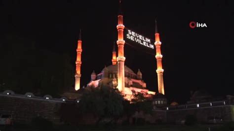 A­n­a­d­o­l­u­’­n­u­n­ ­i­l­k­ ­c­a­m­i­s­i­ ­‘­K­a­d­i­r­ ­G­e­c­e­s­i­’­n­d­e­ ­d­o­l­d­u­ ­t­a­ş­t­ı­ ­-­ ­S­o­n­ ­D­a­k­i­k­a­ ­H­a­b­e­r­l­e­r­